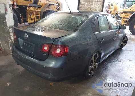 2010 Volkswagen Jetta Limited Edition from USA, damaged, VIN 3VWRZ7AJ6AM130101